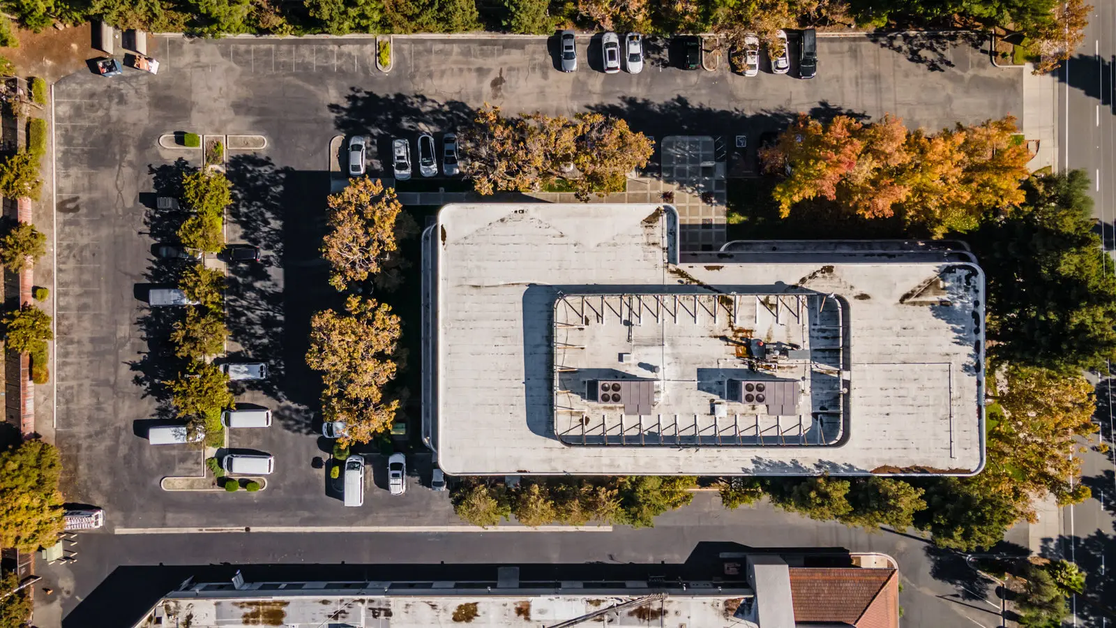 3235 Kifer Rd in Santa Clara and its surface parking, seen from overhead